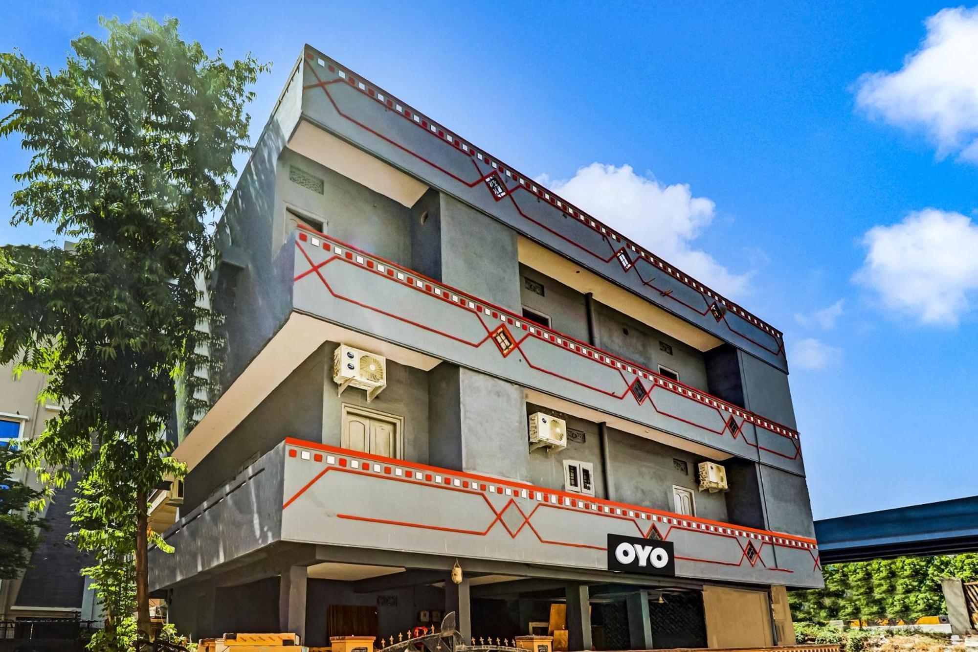 Hotel O Lavish Stay Sururnagar Екстериор снимка