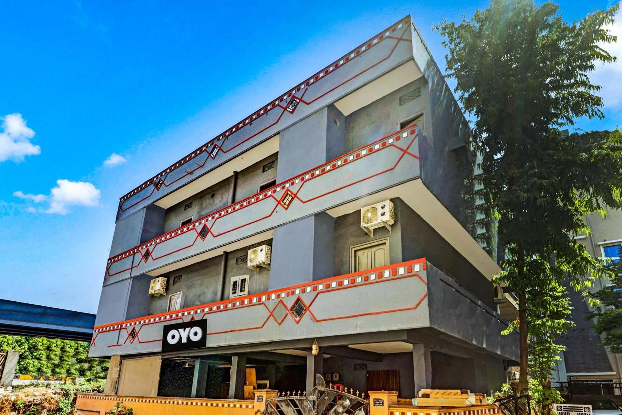 Hotel O Lavish Stay Sururnagar Екстериор снимка